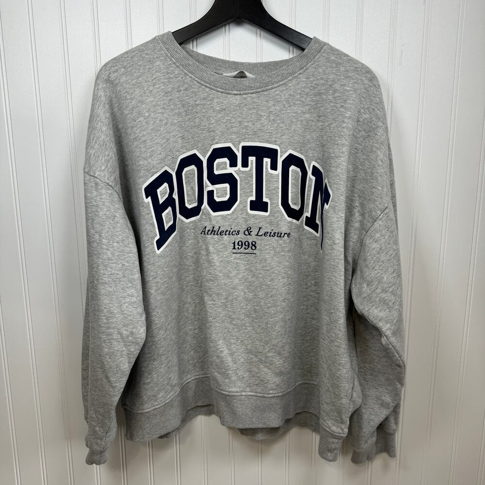 H&M Boston Crew Sweatshirt Size Large